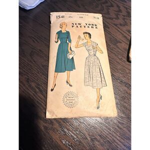 New York Sewing Pattern Casual Button front dress 1541 sz 20-38 uncut NOS